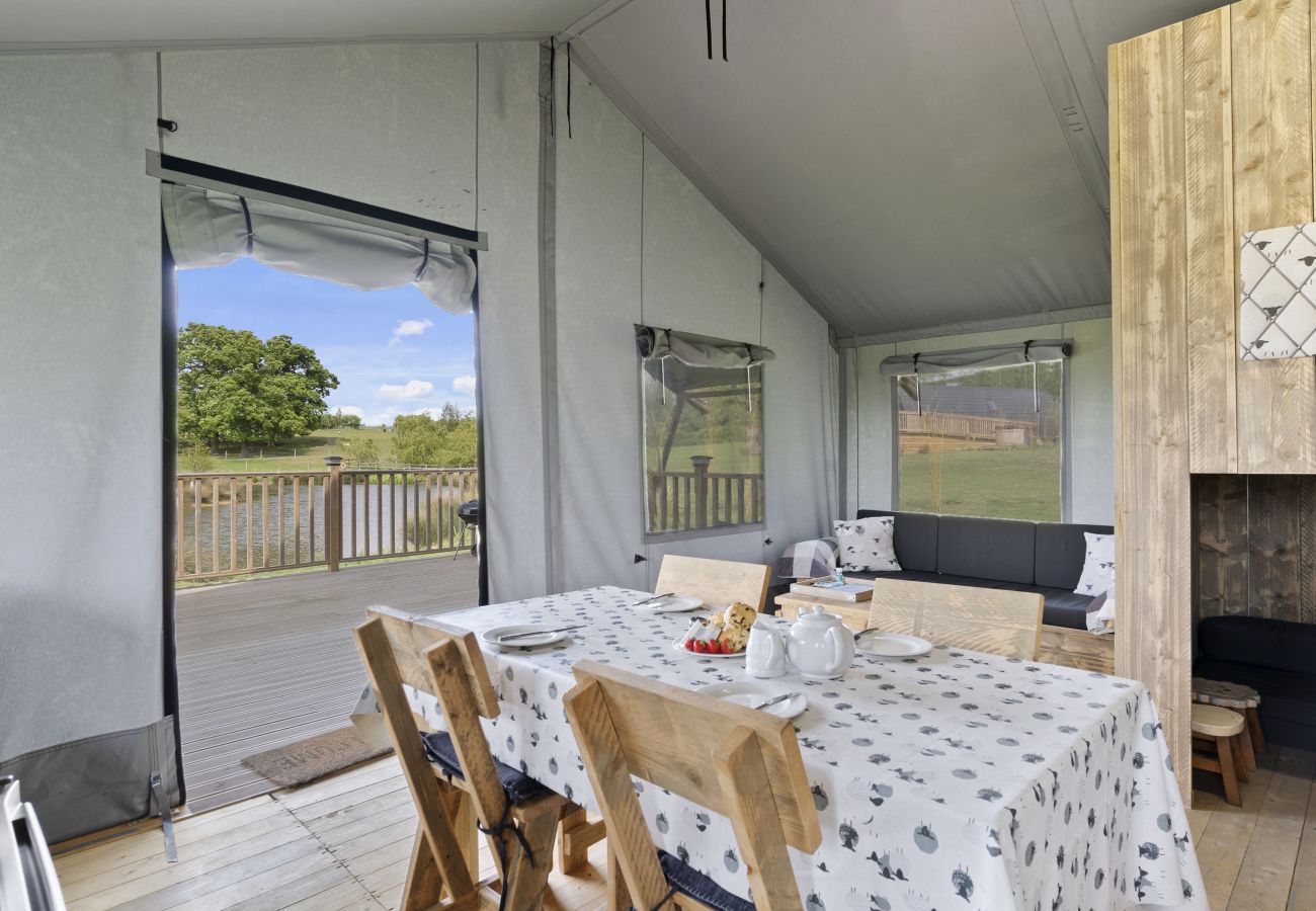 Chalet in Hertford - The Herdwick Safari Tent