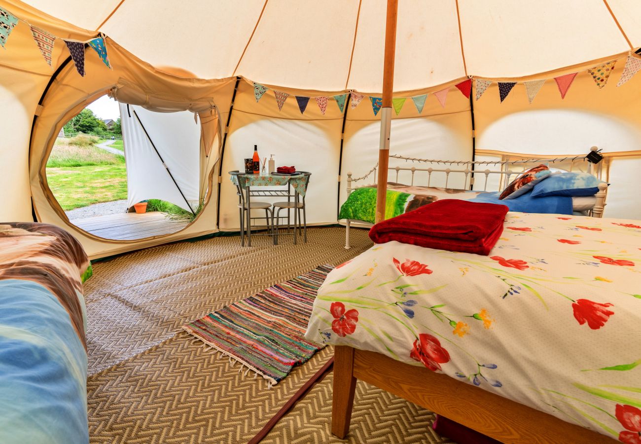 Chalet in Ilfracombe - Oak Lotus Belle Tent