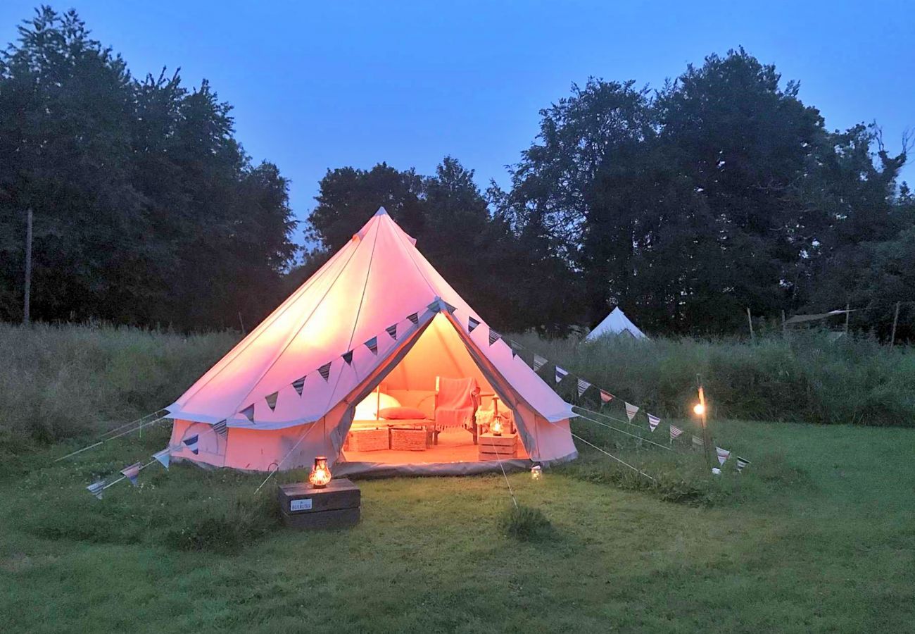 Chalet in Swannington - Iris Bell Tent