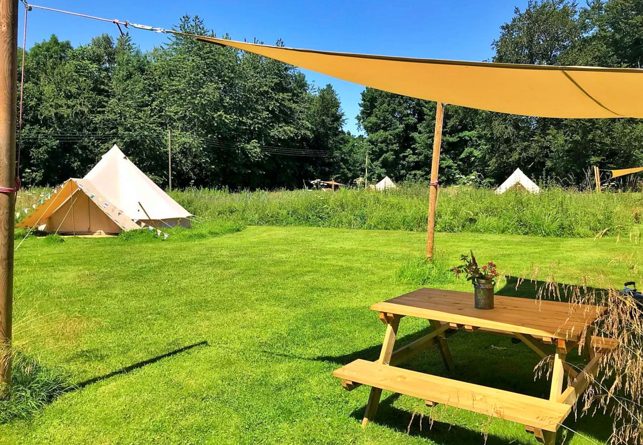 Chalet in Swannington - Iris Bell Tent