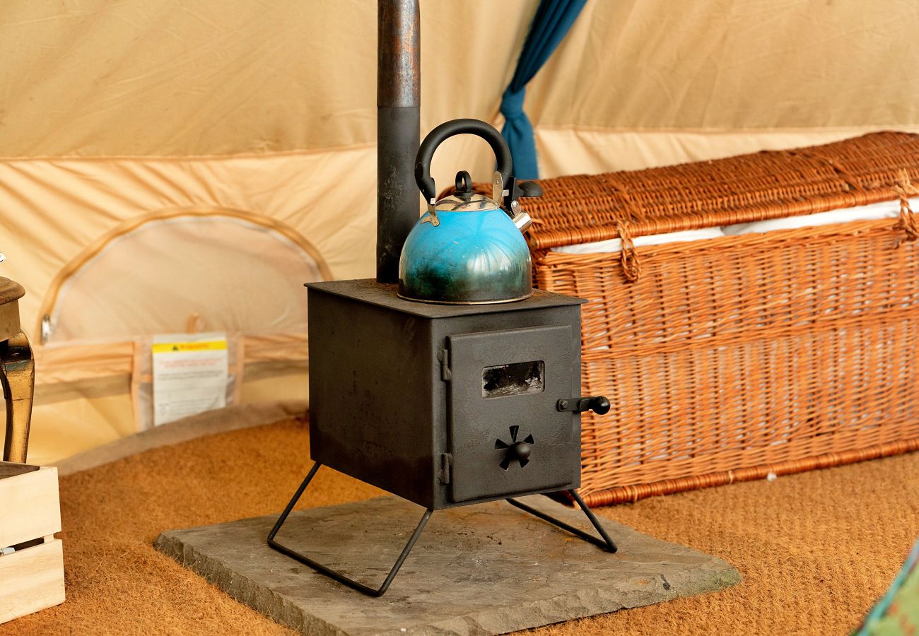 Chalet in Woolton Hill - Moroccan Bell Tent