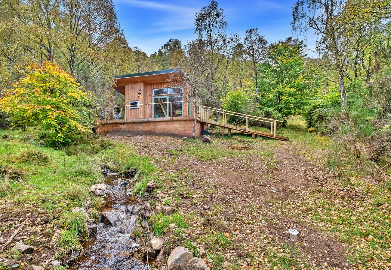 Chalet in Kiltarlity - Cosagach Falls Cabin