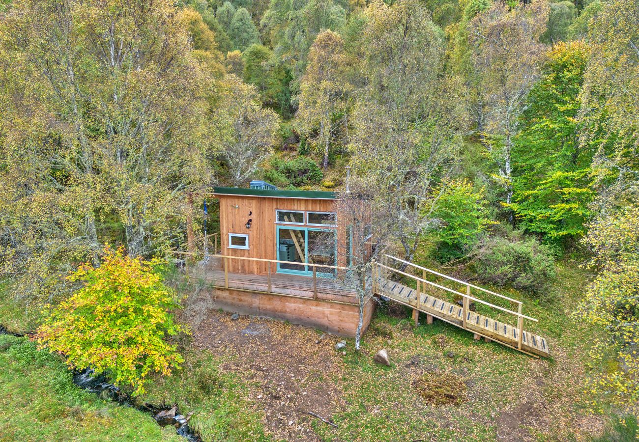 Chalet in Kiltarlity - Cosagach Falls Cabin