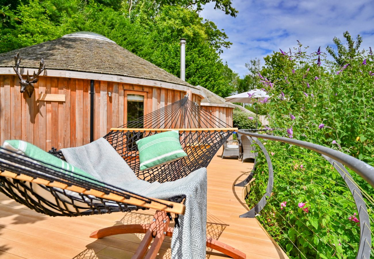 Chalet in Dittisham - Owl Luxury Treehouse Hideaway