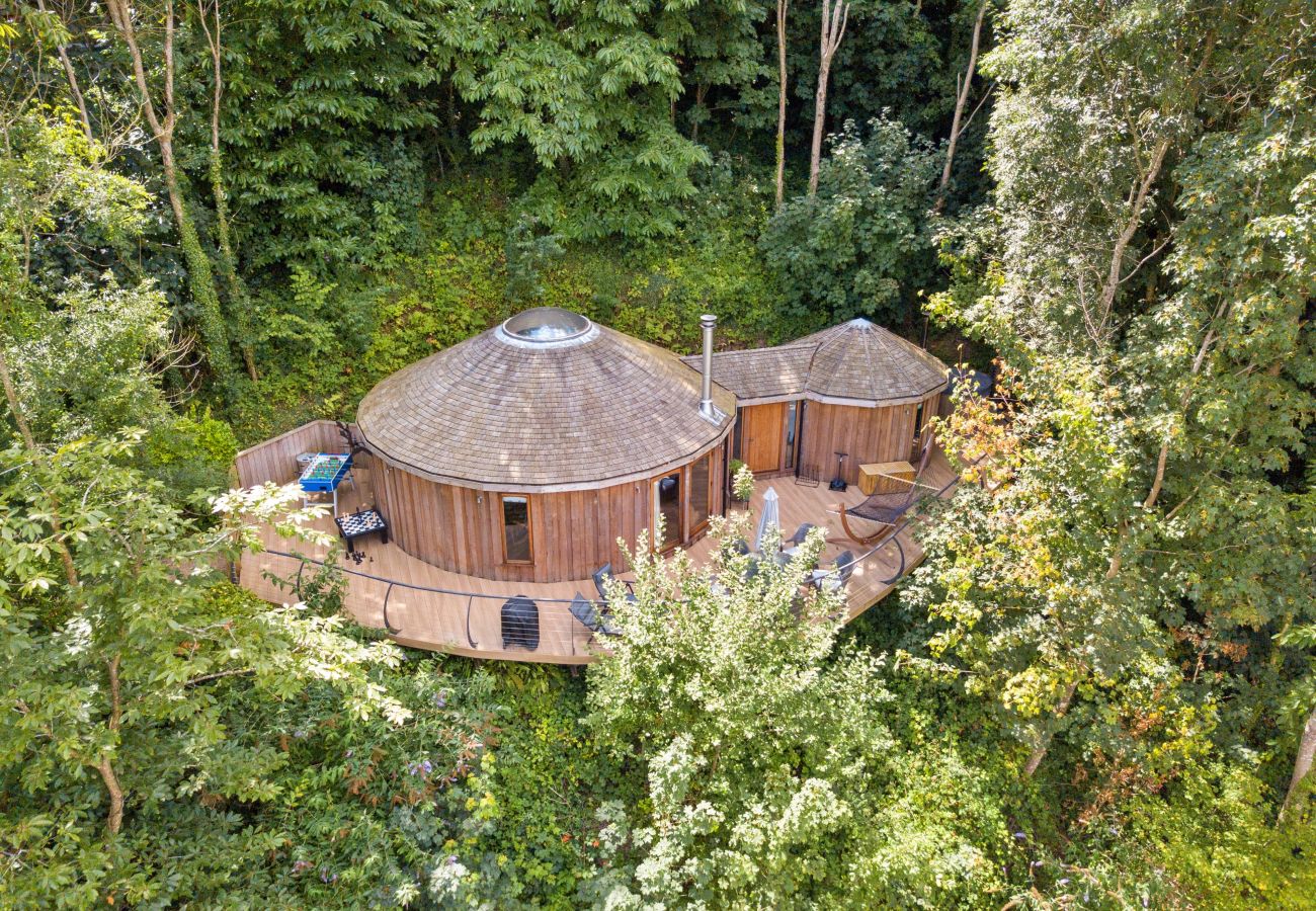 Chalet in Dittisham - Pheasant Luxury Treehouse Hideaway