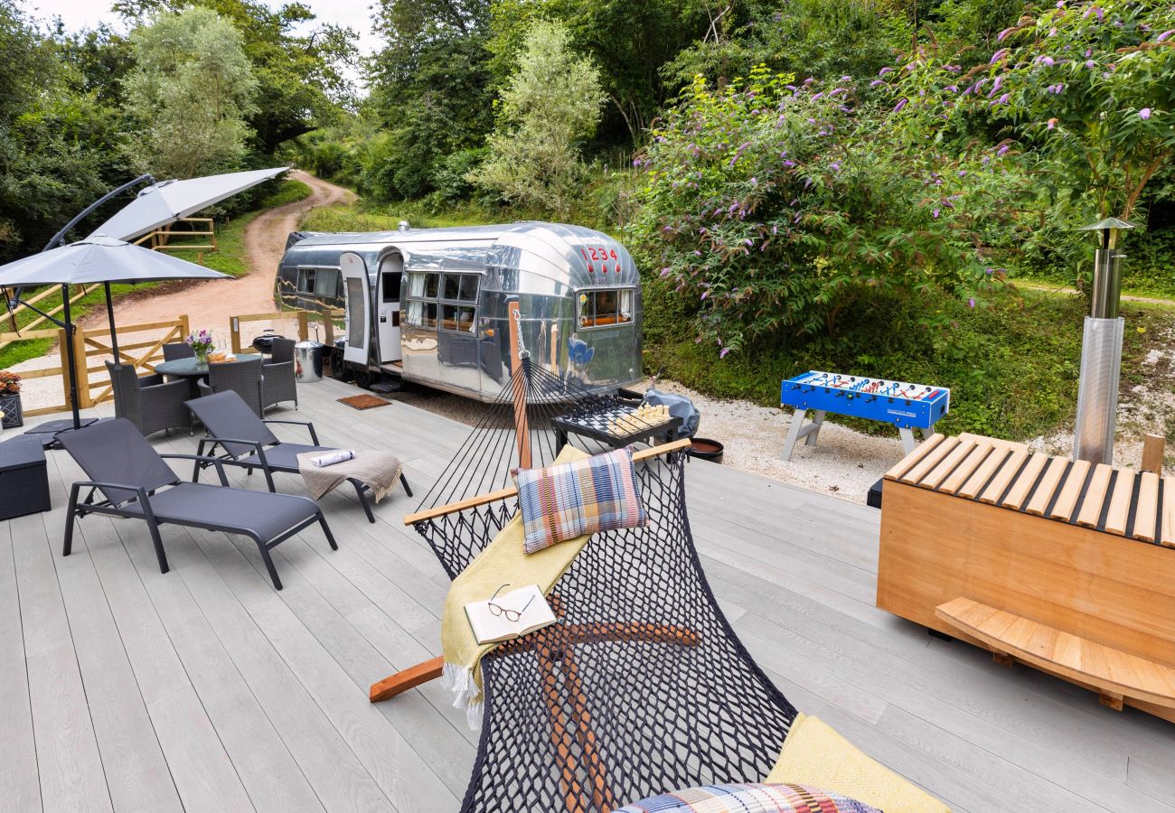 Chalet in Dittisham - Vintage American Airstream