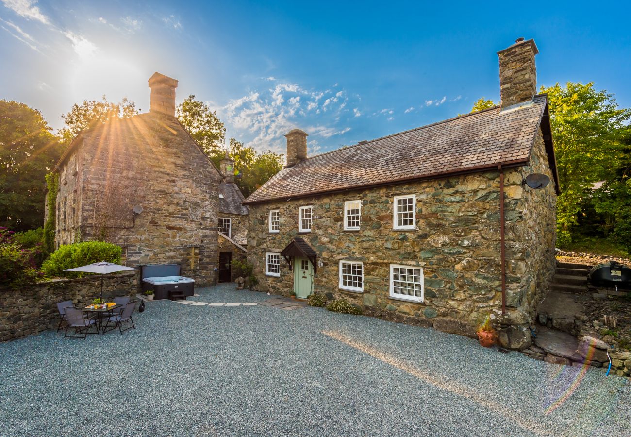 Landhaus in Dolgellau - Cader Cottage (Bwthyn y Llwyn Cottage)