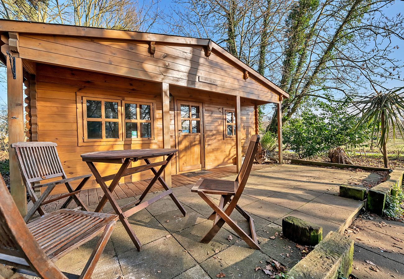 Chalet in Bury St Edmunds - Woodland Lodge