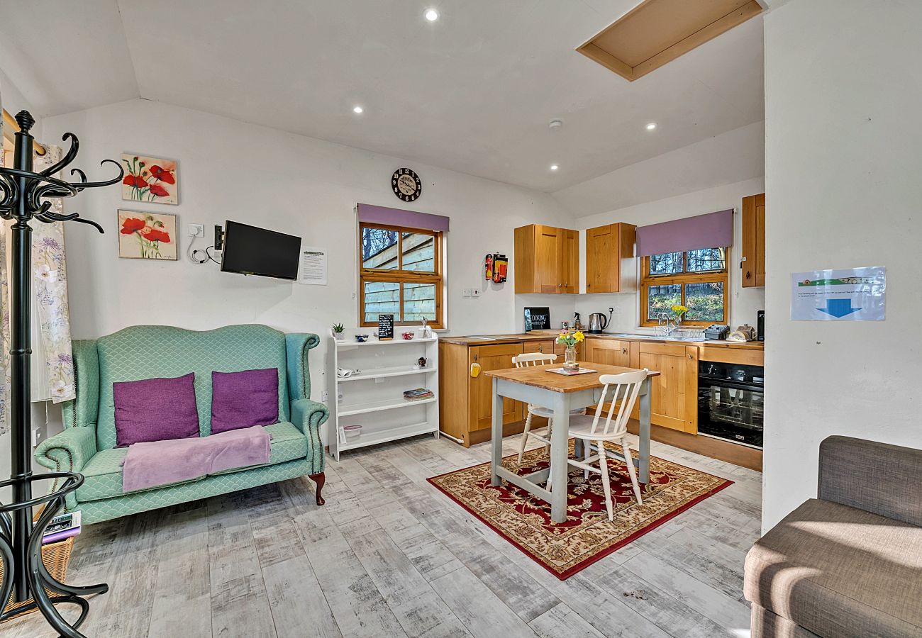 Chalet in Bury St Edmunds - Cedar Lodge