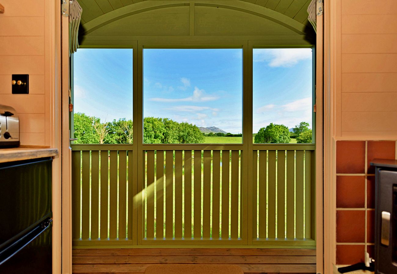 Chalet in Pwllheli - 'Marared' Gypsy Hut