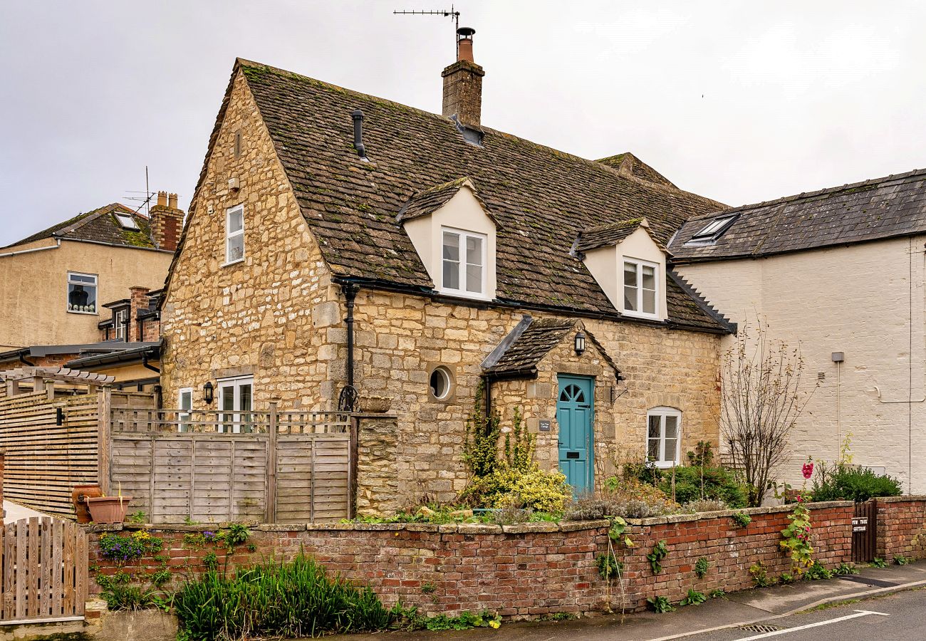 Landhaus in Leonard Stanley - Yew Tree Cottage