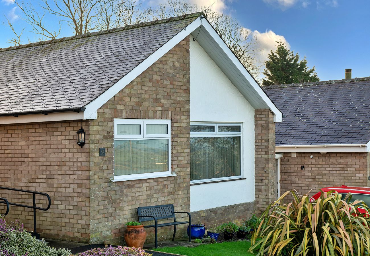 Bungalow in Dyffryn Ardudwy - 37 Bro Enddwyn