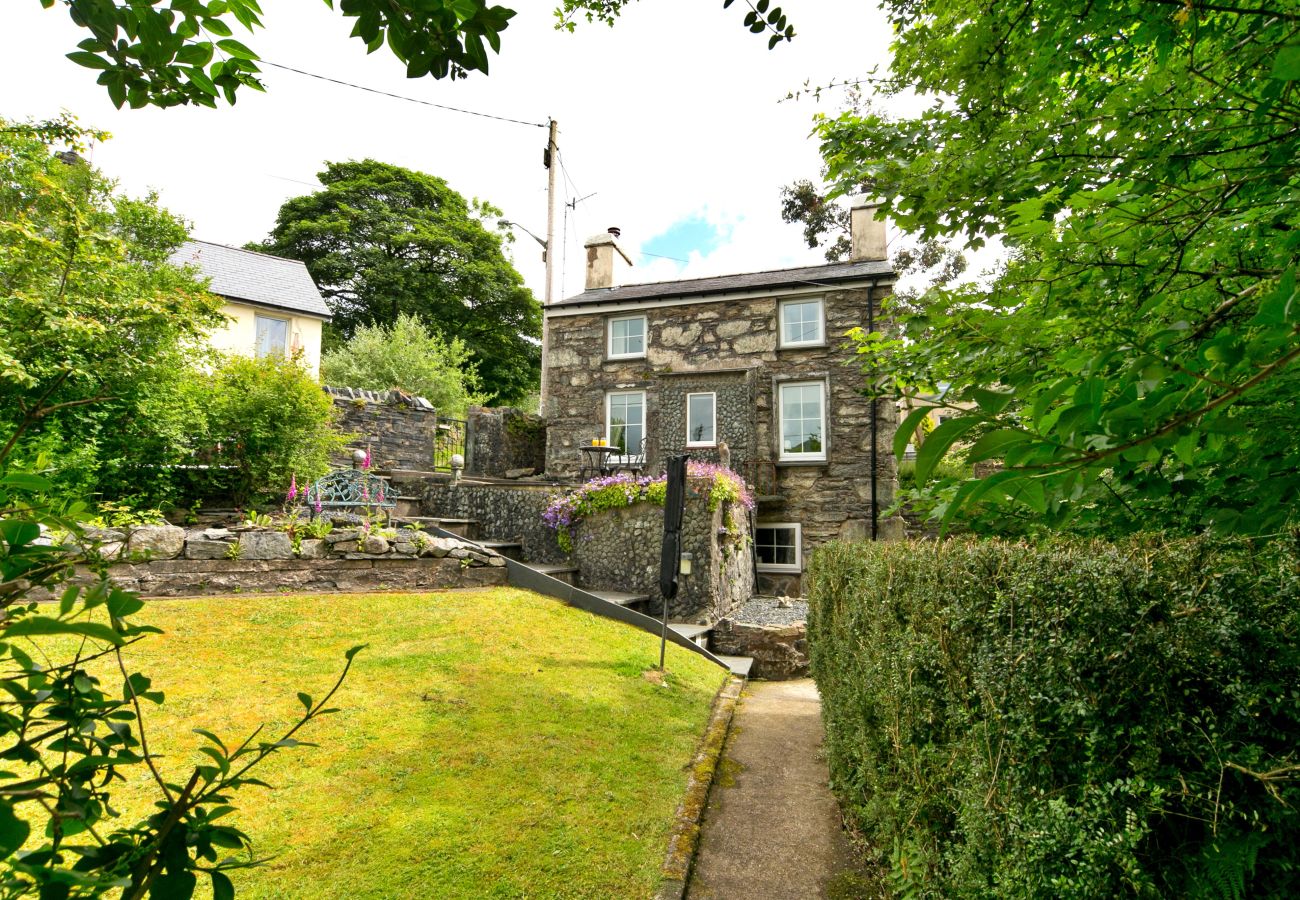 Landhaus in Blaenau Ffestiniog - Brondderwen