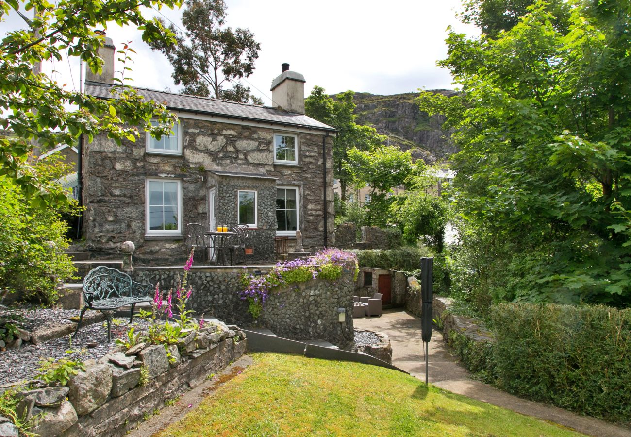 Landhaus in Blaenau Ffestiniog - Brondderwen