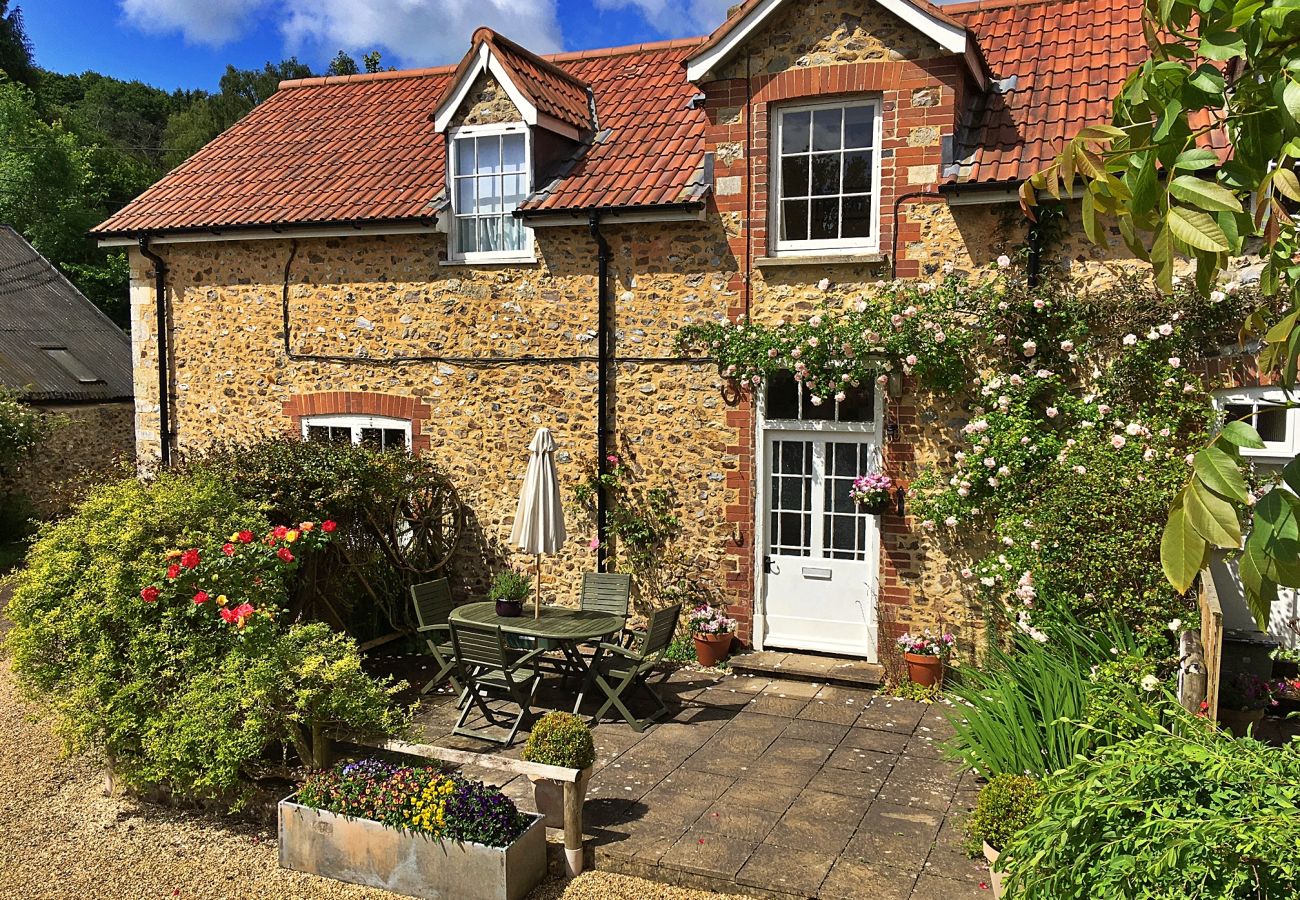 Landhaus in Colyford - The Coach House at Holyford Farm