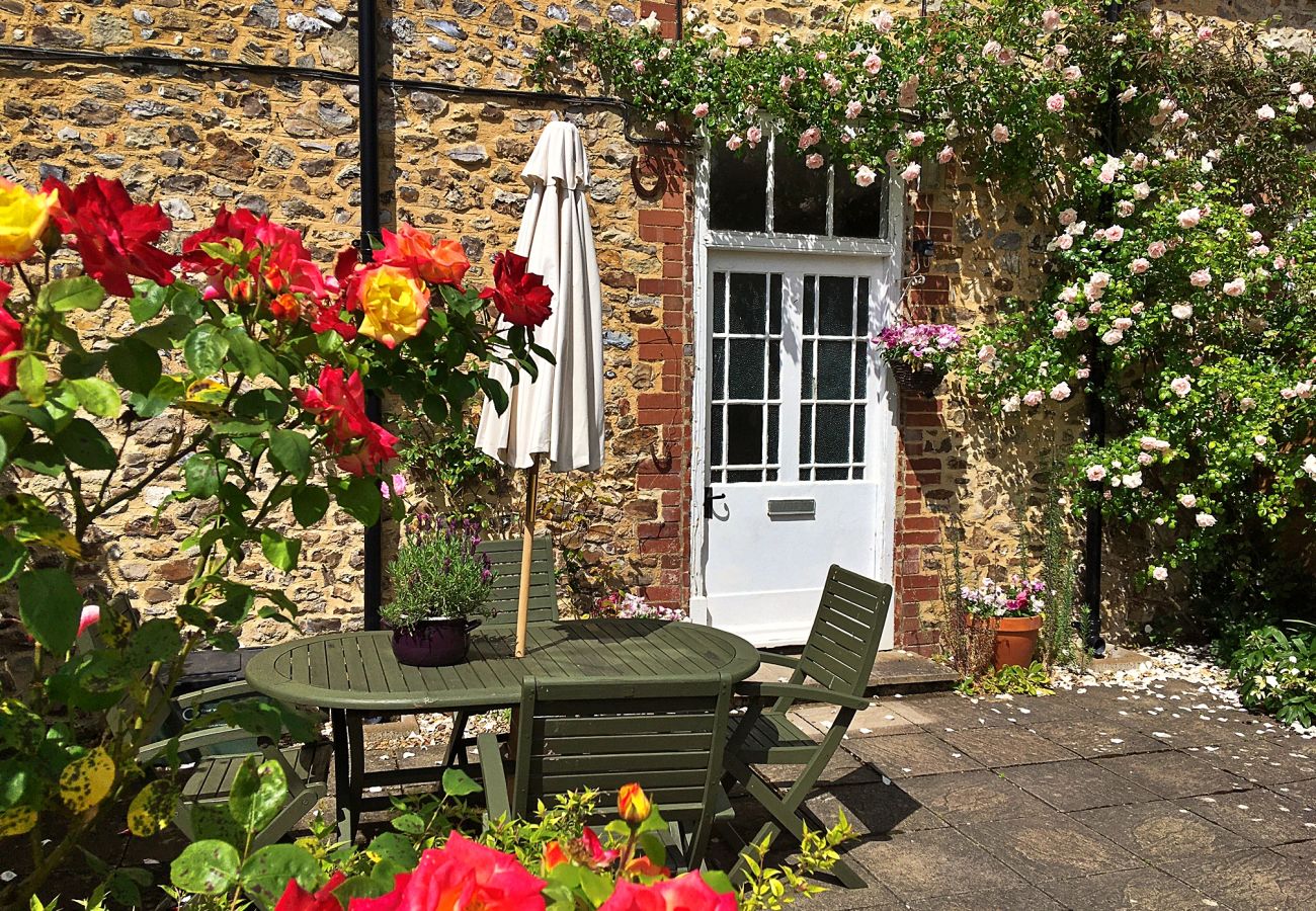 Landhaus in Colyford - The Coach House at Holyford Farm