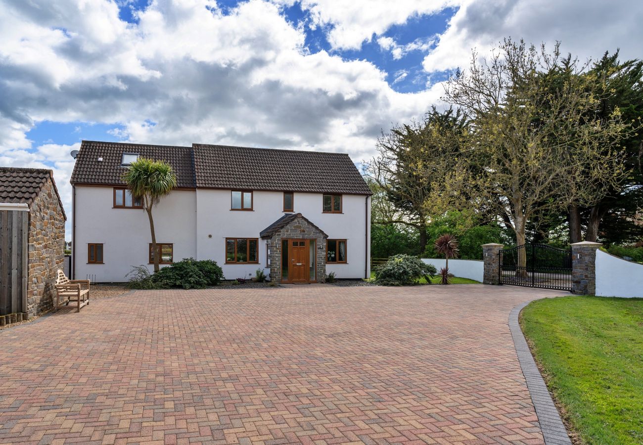 Ferienhaus in Weston-Super-Mare - Stone Bow Farmhouse