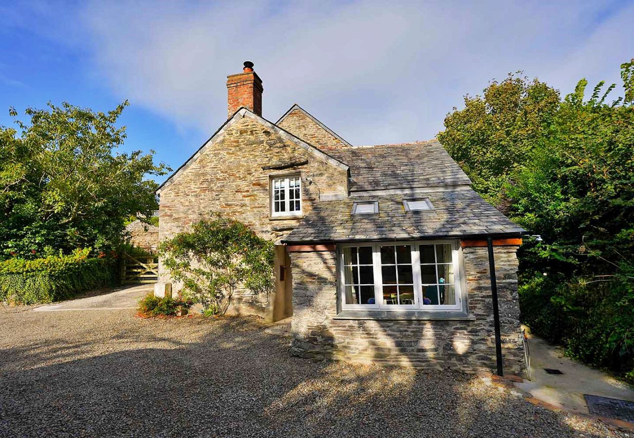 Landhaus in Porthcothan Bay - Porthcothan Mill Cottage