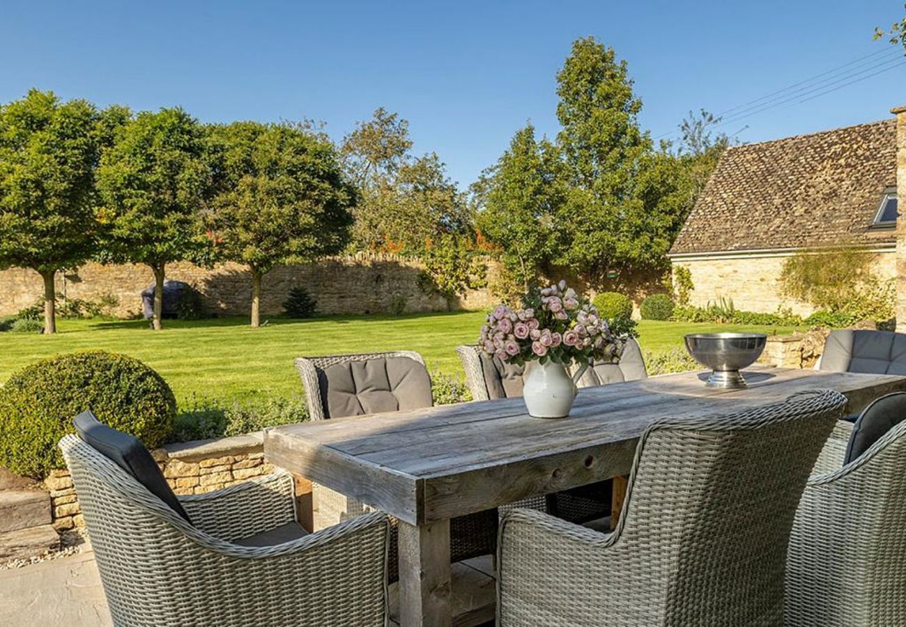 Landhaus in Long Compton - School Cottage