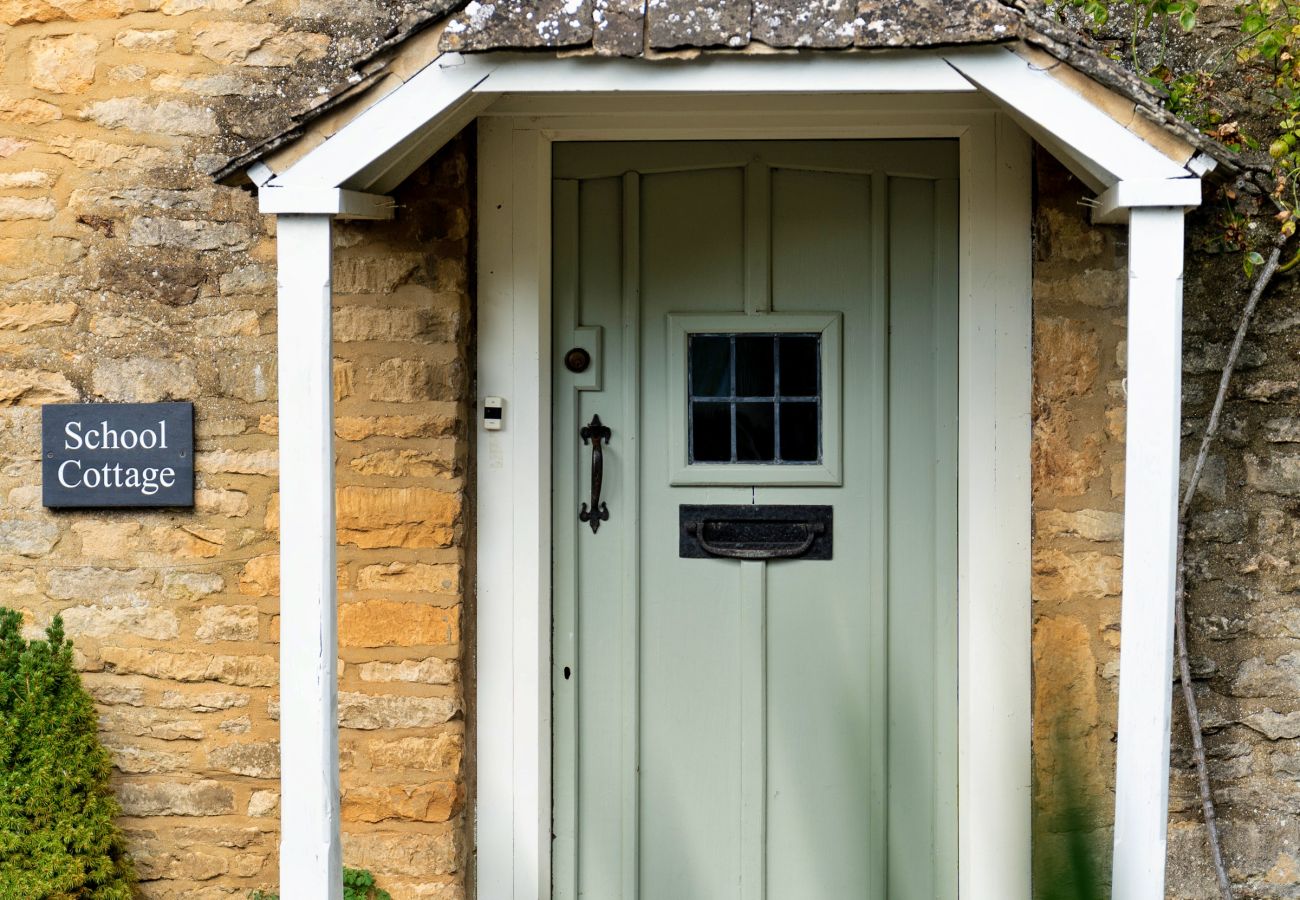 Landhaus in Long Compton - School Cottage