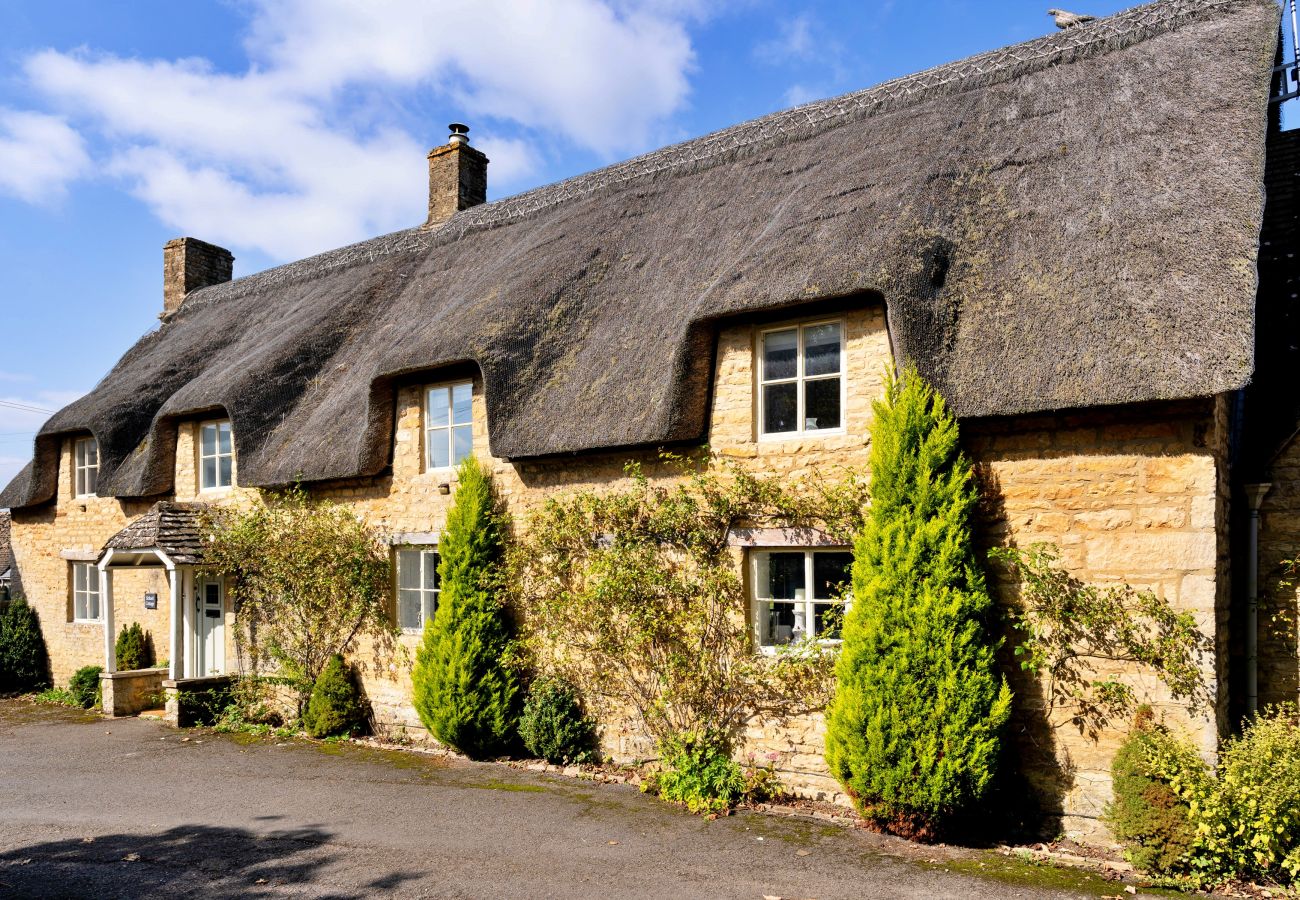 Landhaus in Long Compton - School Cottage