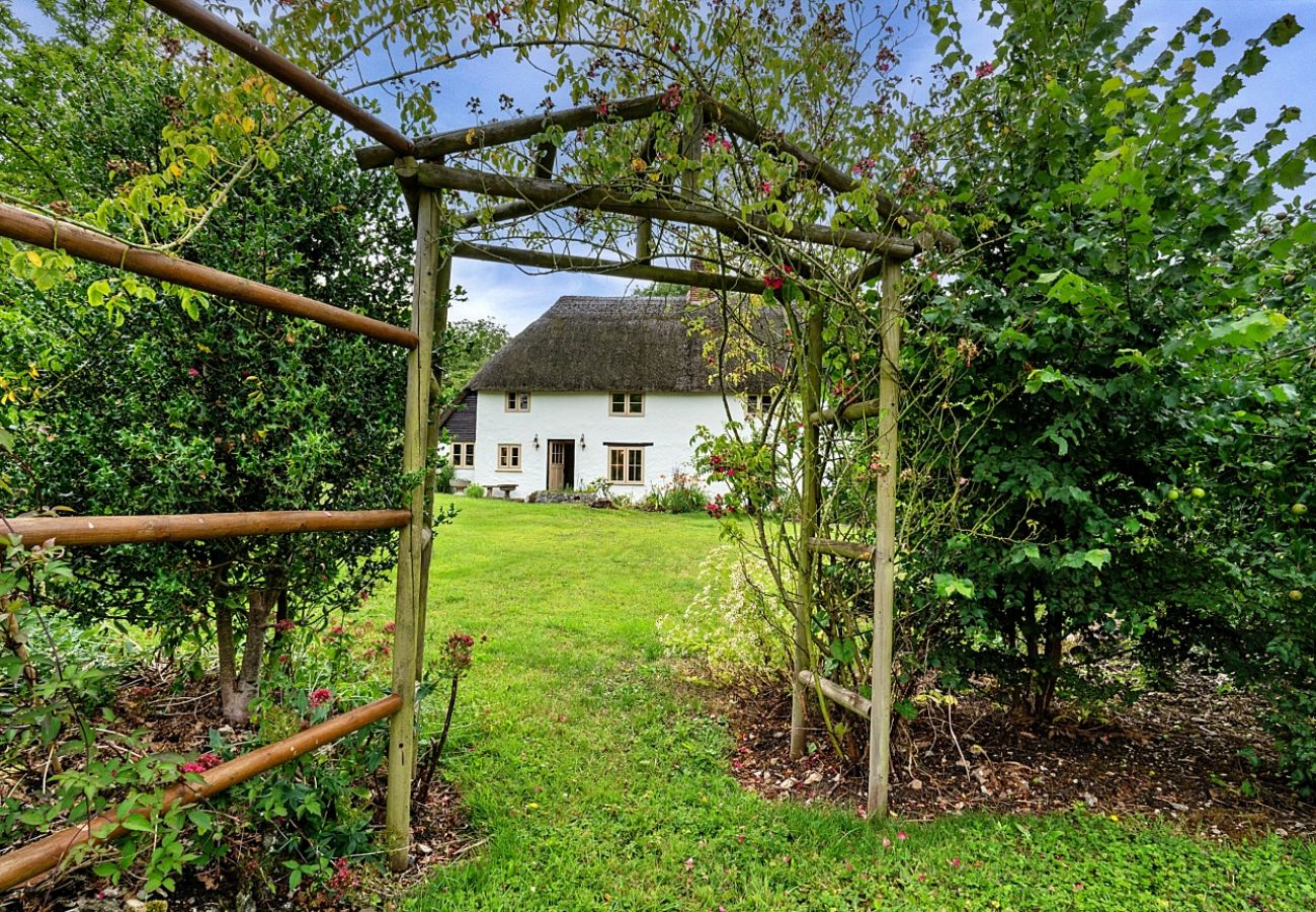 Landhaus in Winterborne Houghton - The Thatch at Winterborne Houghton