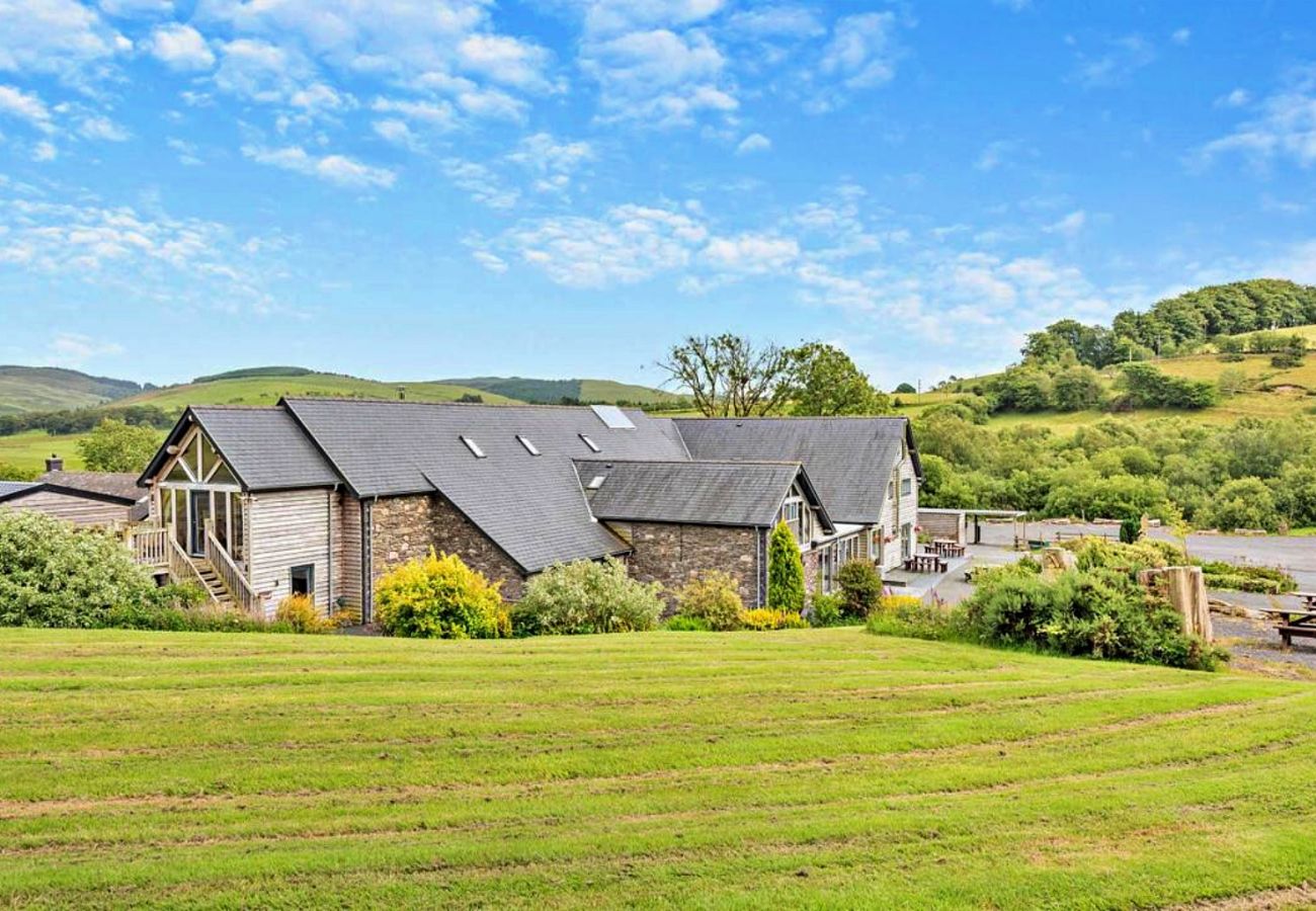 Landhaus in Aberystwyth - The Barn at Tynrhyd Retreat