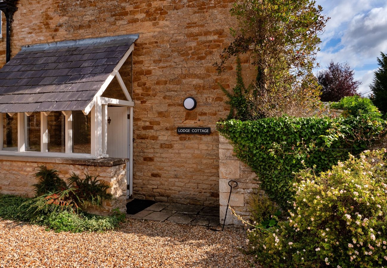 Landhaus in Kingham - Lodge Cottage