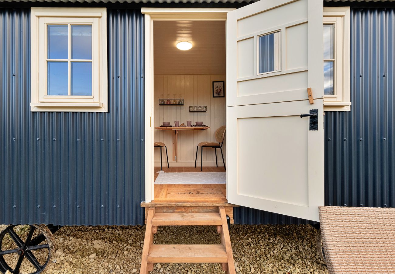 Chalet in Steane - The Flower Hut