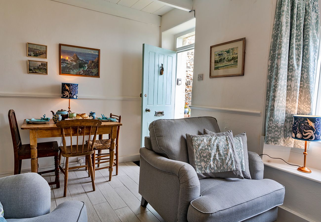 Cottage in Mousehole - Cosy Mousehole Cottage with Sea Views