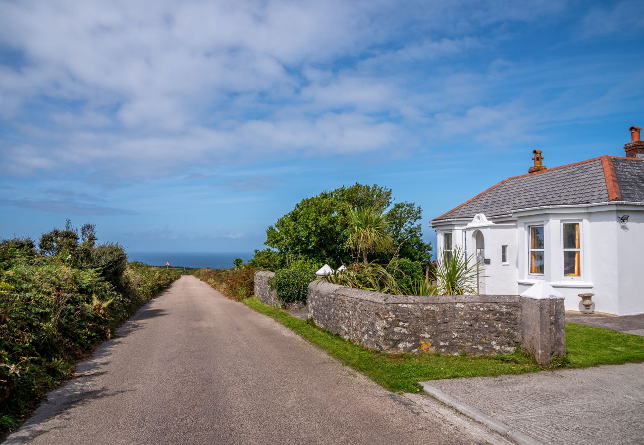 Cottage in Pendeen - Western Watch