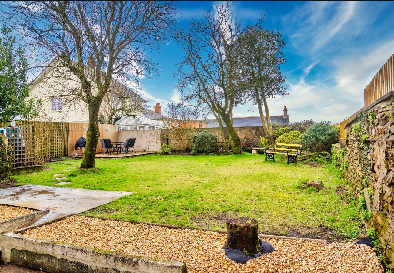 Cottage in West Buckland - Court Cottage