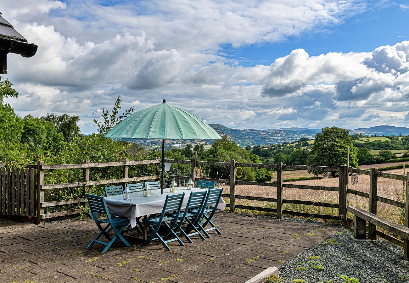 Cottage in Church Stoke - The Dairyhouse