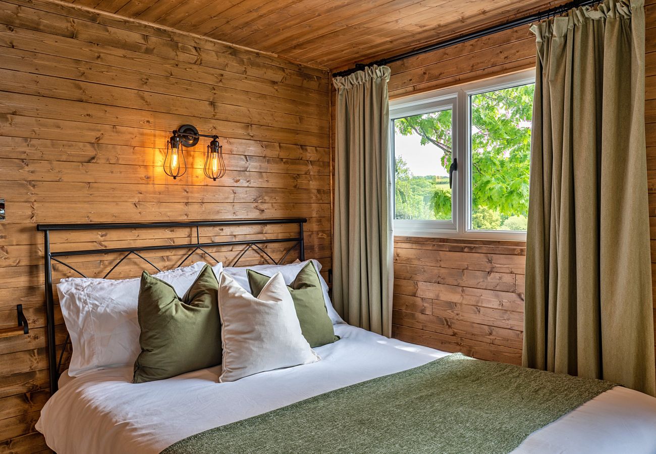 Chalet in Launceston - Trevoya Cabin