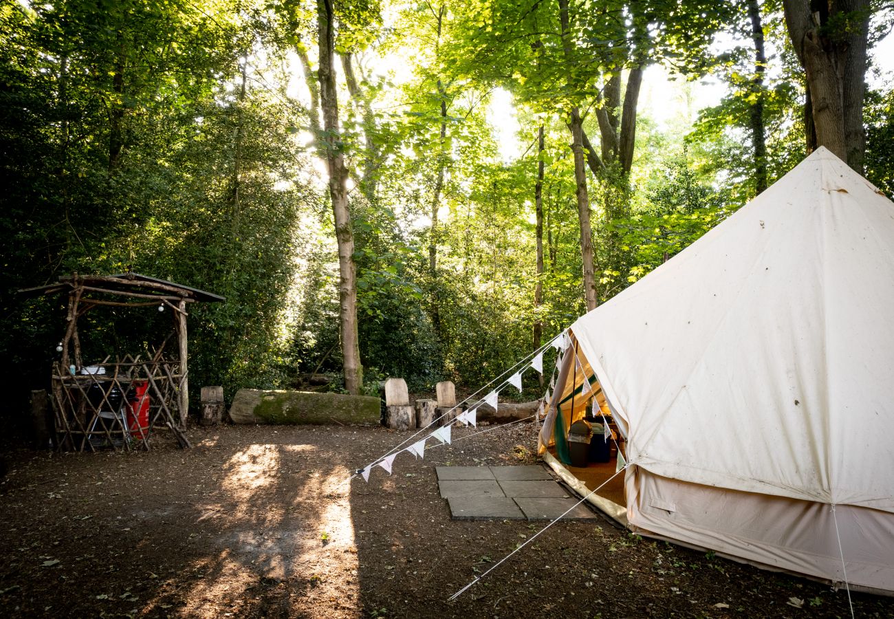 Chalet in Woolton Hill - Moroccan Bell Tent