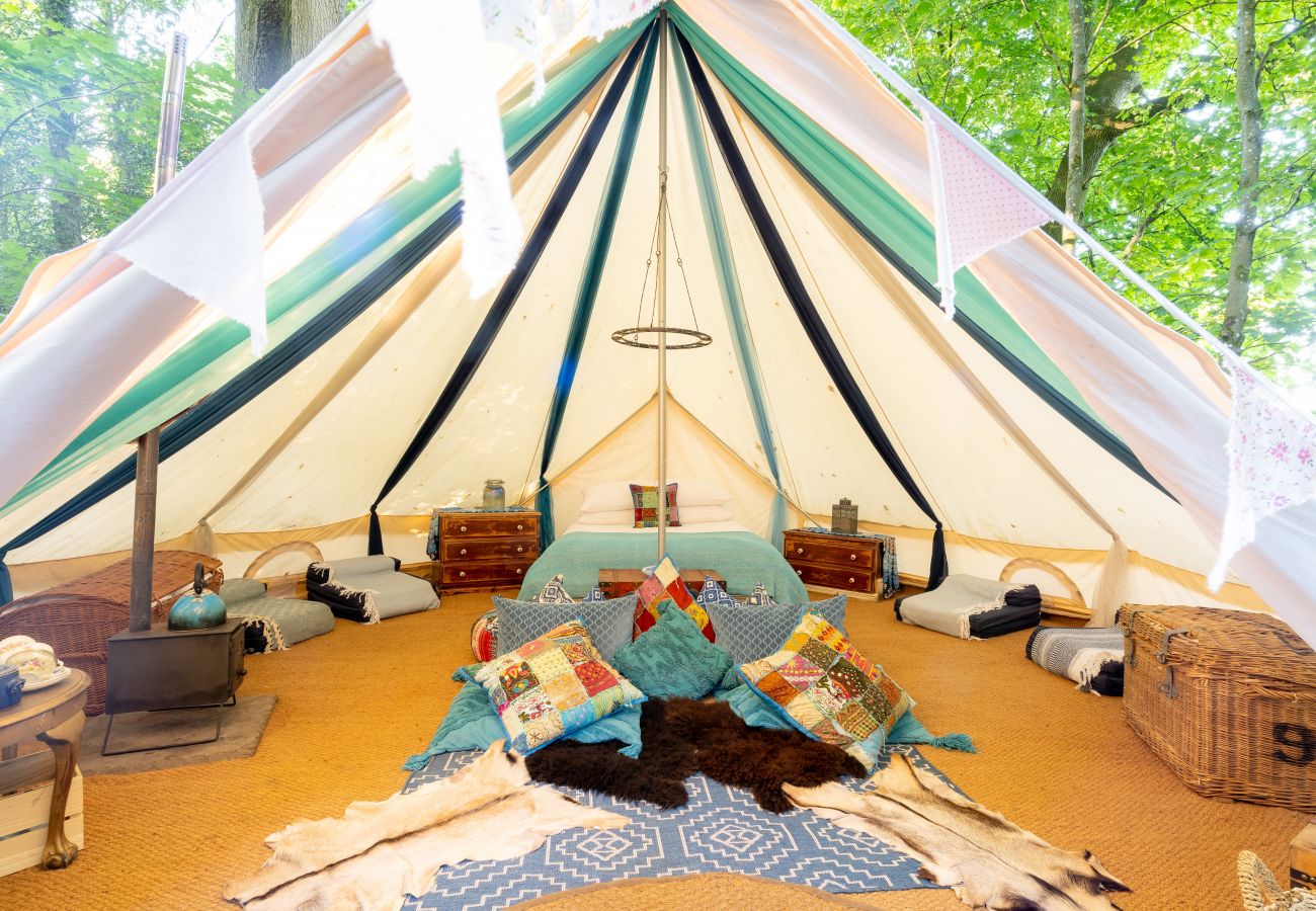 Chalet in Woolton Hill - Moroccan Bell Tent