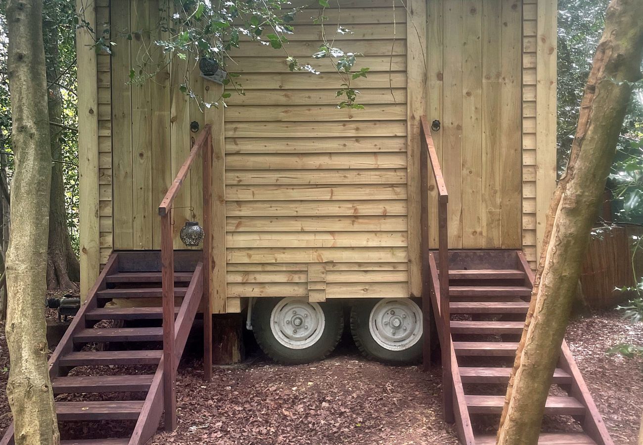 Chalet in Woolton Hill - Moroccan Bell Tent