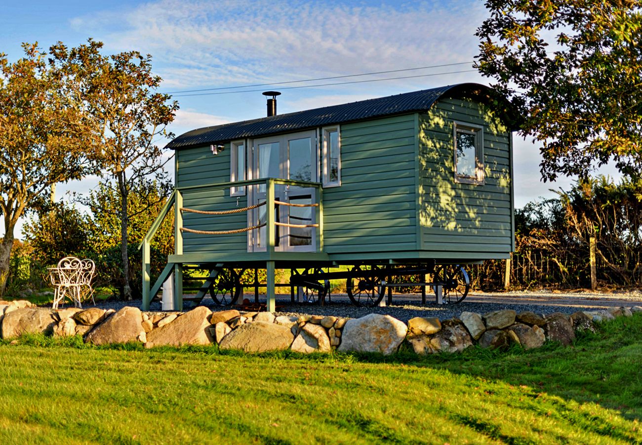 Chalet in Pwllheli - 'Angharad' Poachers Hut