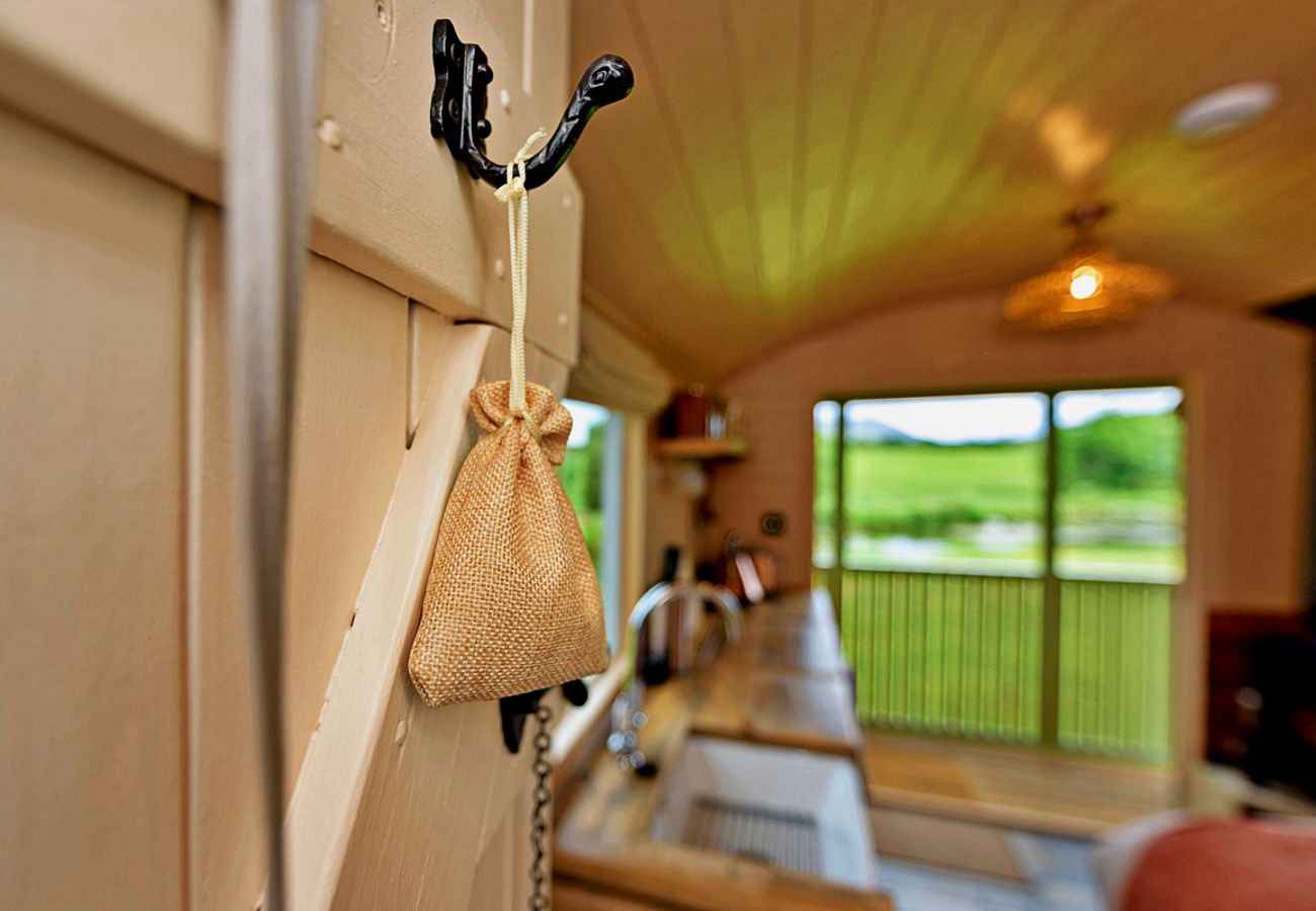 Chalet in Pwllheli - 'Marared' Gypsy Hut