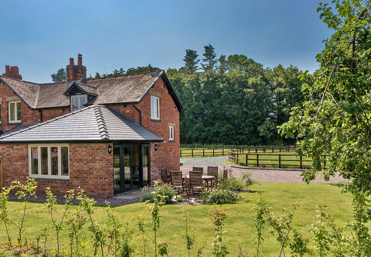 Cottage in Shrawardine - Fox and Hare