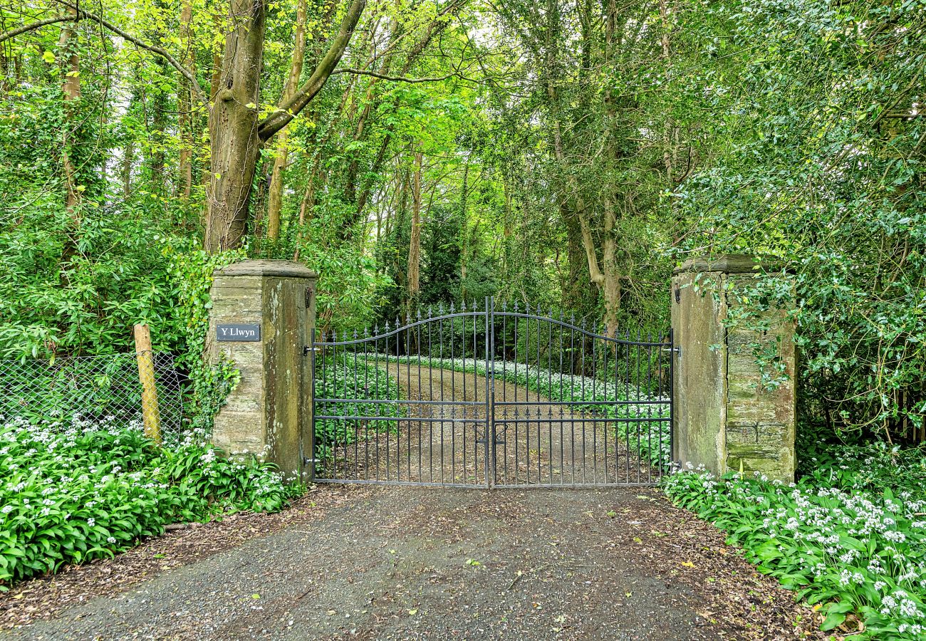 Huis in Dolgellau - The Half-Snowdonia Manor (Y Llywyn Manor)