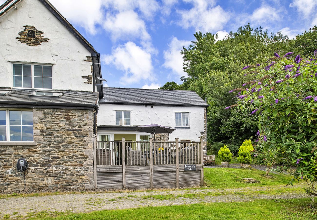 Cottage in Eglwysbach - Buzzards View