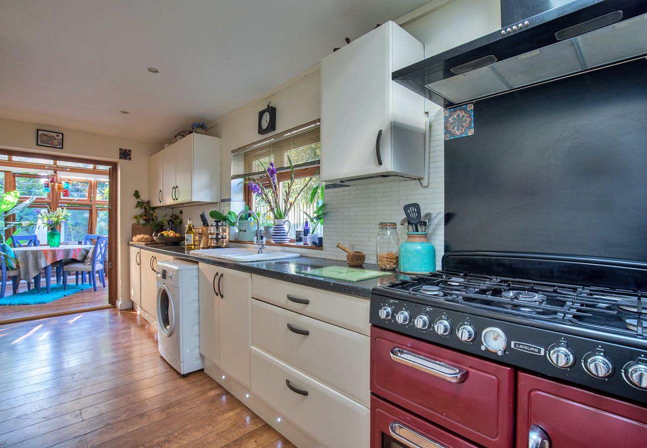 Cottage in Dormansland - Bracken