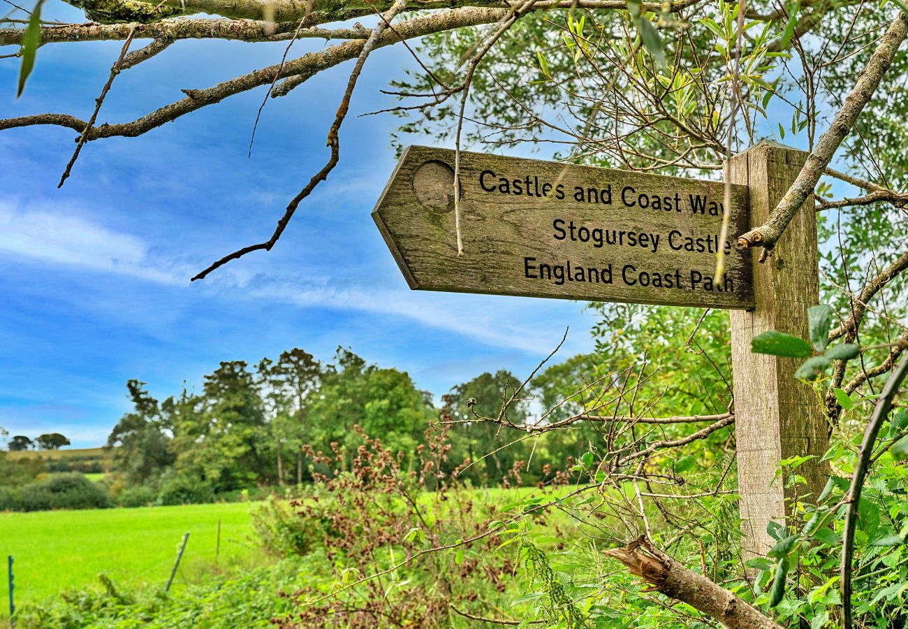 Cottage in Stogursey - Clematis Cottage