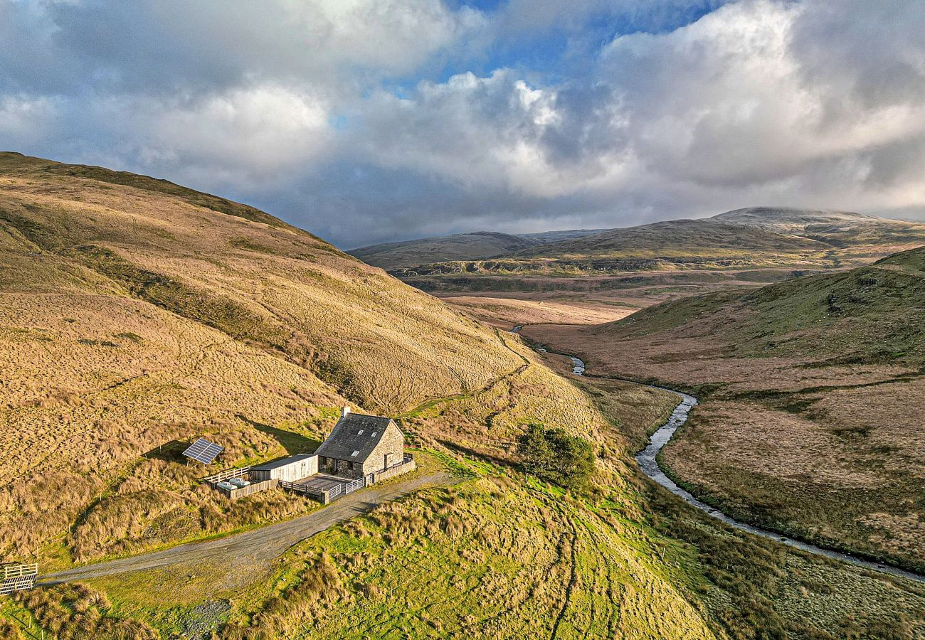 Cottage in Talybont - Llechwedd Mawr