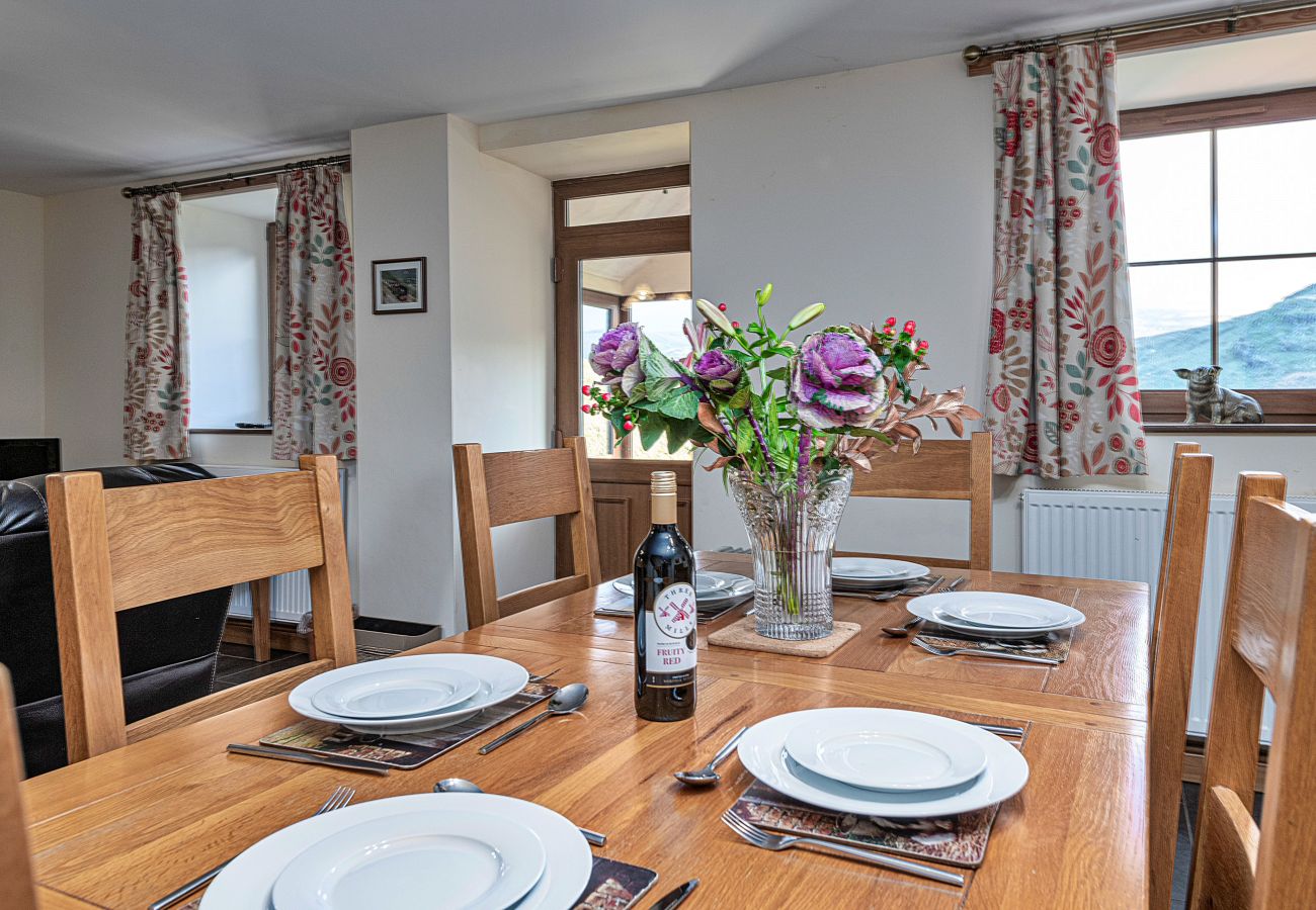 Cottage in Talybont - Llechwedd Mawr