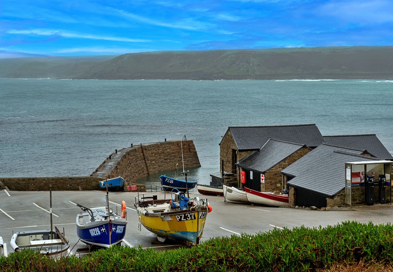 Cottage in Sennen - Lewcott