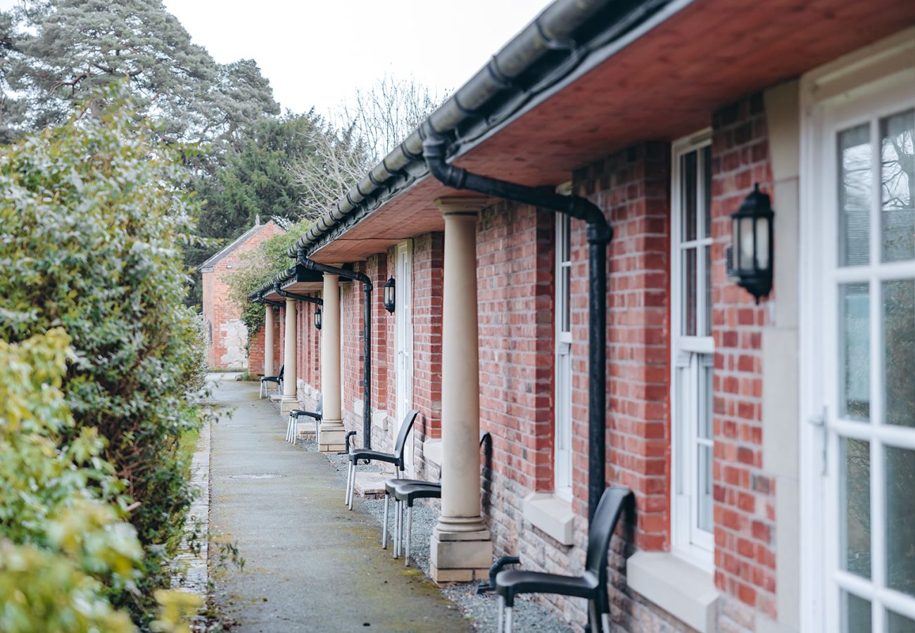 Cottage in Dorrington - Netley Hall - Peach Tree