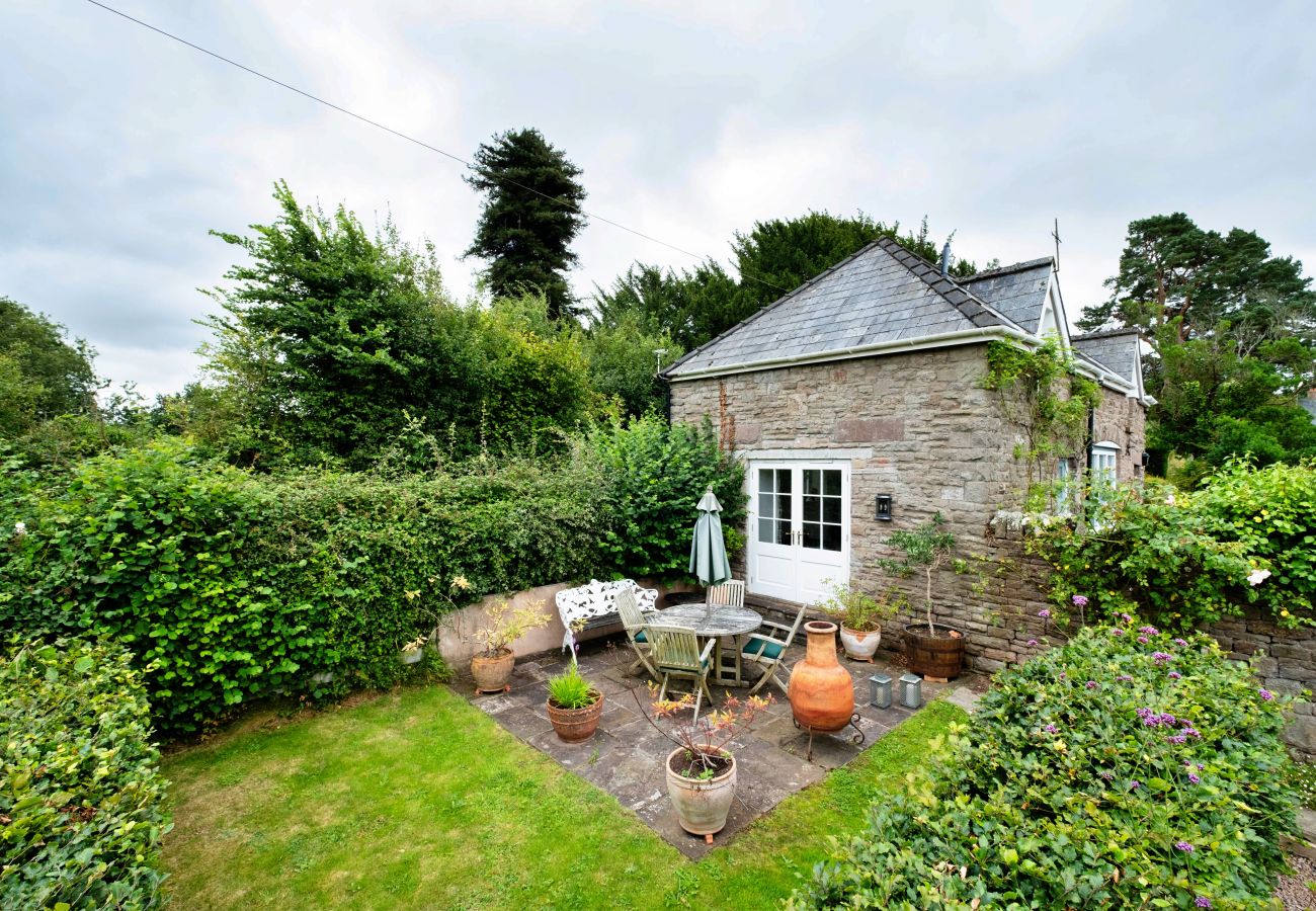 Cottage in Penyclawdd - Coach House Wellbeing Retreat