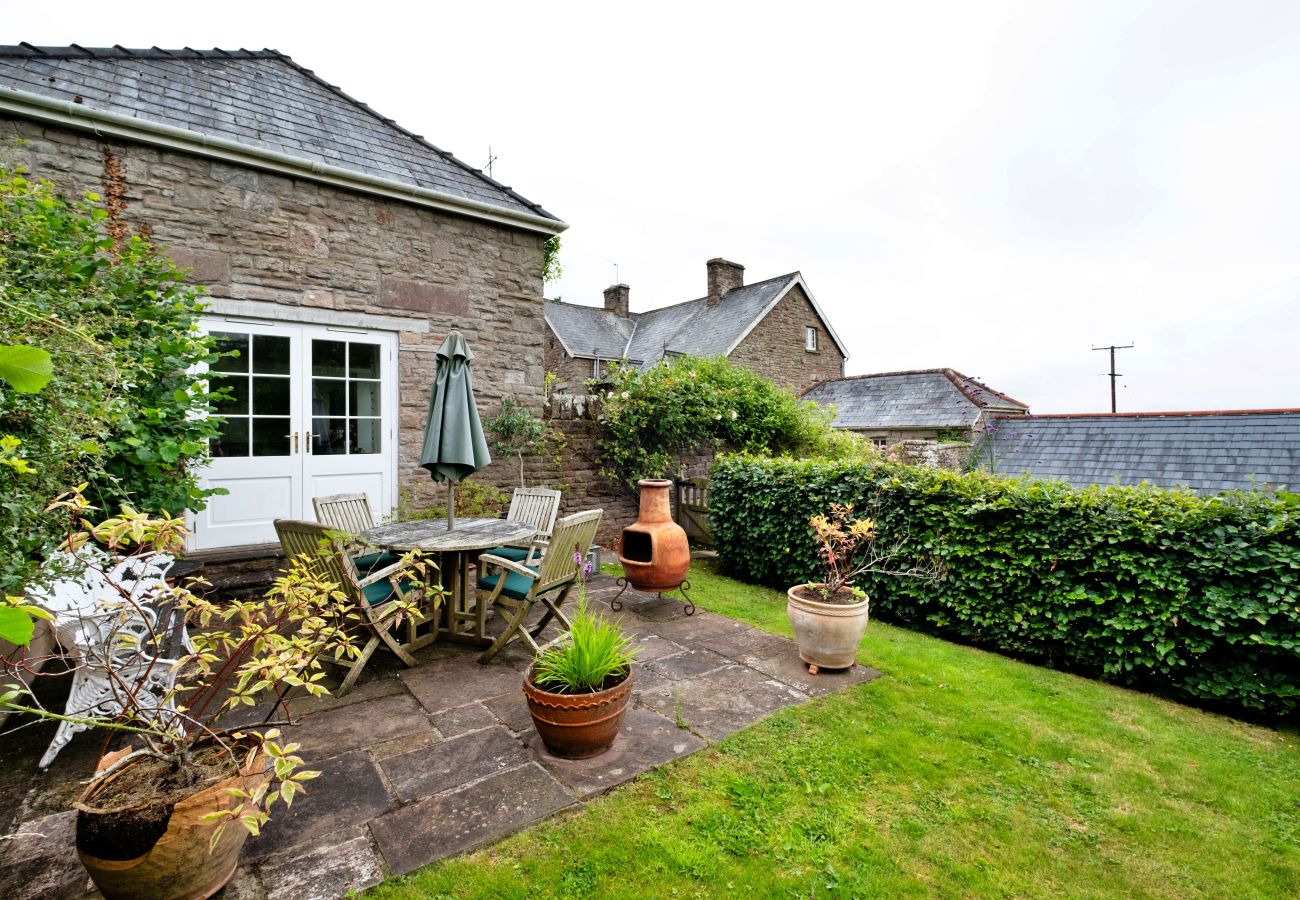 Cottage in Penyclawdd - Coach House Wellbeing Retreat